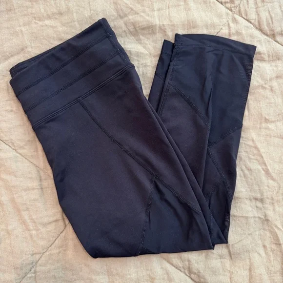 Athleta Black Mesh Crop Leggings Size Small - Picture 2 of 8